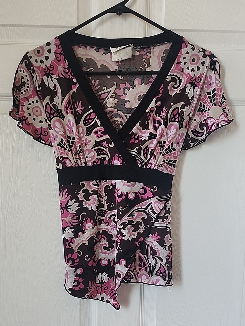 IZ Byer Y2K Pink Floral Print V-Neck Short Sleeve Blouse